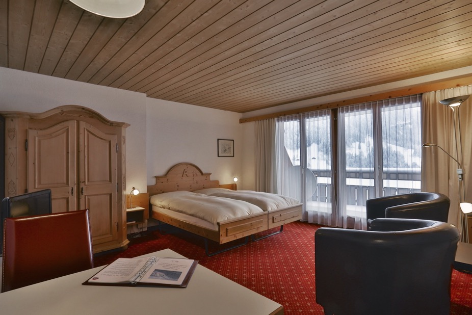 C012: living- and bedroom