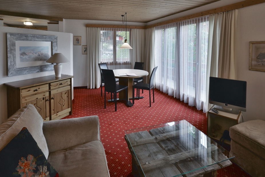 E036: living-room